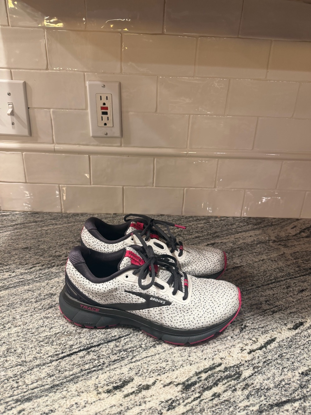 Women’s Brooks Trace Size 7